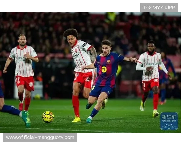 库巴西头球破门助巴萨1-0领先，但赫罗纳两分钟后闪电扳平比分